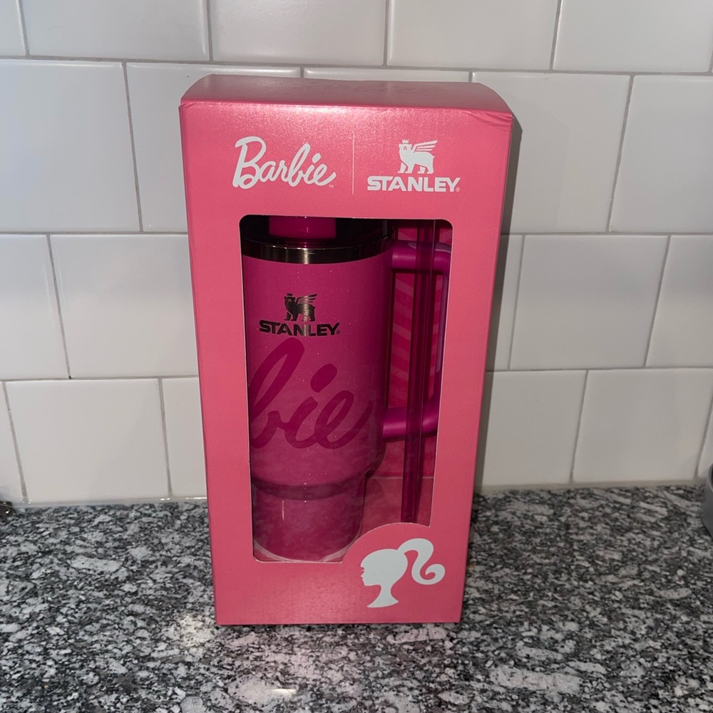 Stanley x Barbie "Barbie Icon" 40oz Quencher Tumbler Brand New Limited Edition